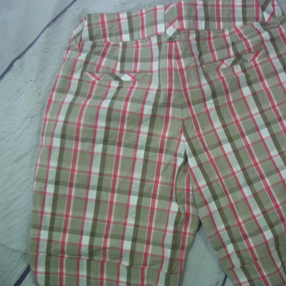 **2 FOR 20** Revolution Shorts Men's/Youth Size 2 - Picture 2 of 2